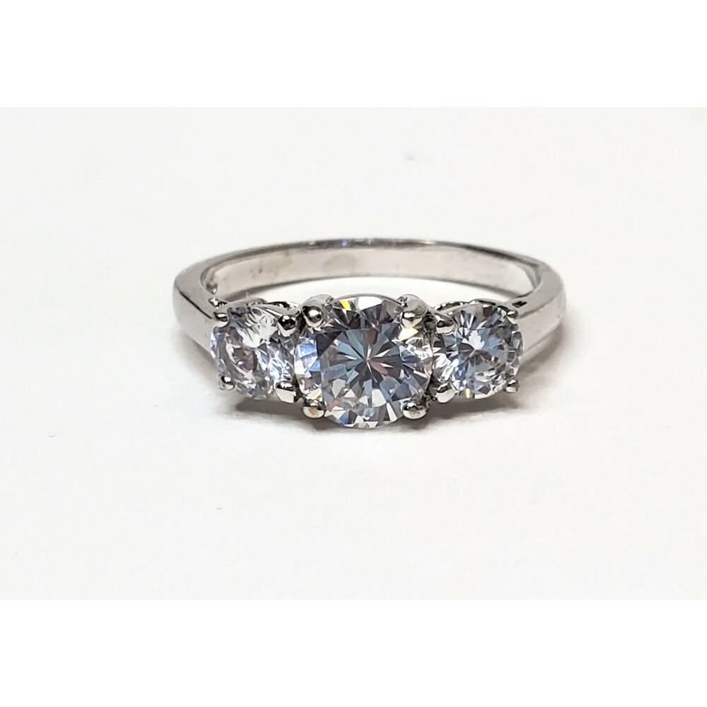 Avon RJ Graziano Past Present Future Cubic Zirconia CZ Silver Tone Ring Sz 9.25